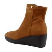 Tan Suede/Stretch