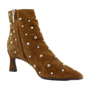 Dark Chestnut Stud